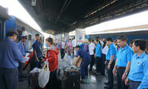 Ứng phó kịp thời khi có người mắc COVID-19 trên các đầu mối giao thông dịp tết