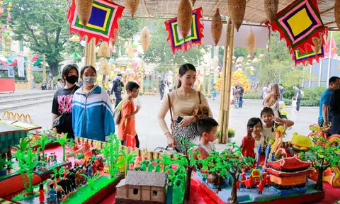 Tái hiện văn hoá dân gian giữa nhịp sống đương đại