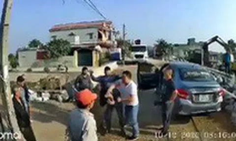 Điều tra vụ tài xế xe khách bị hành hung, nghi cạnh tranh không lành mạnh