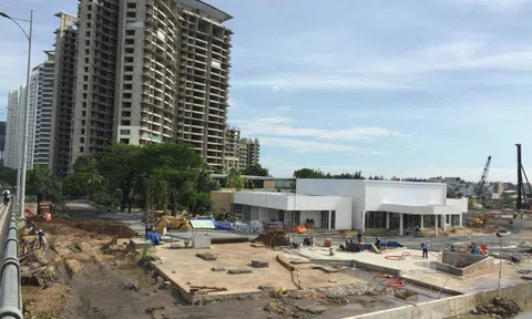 Có nên nới lộ trình siết tín dụng bất động sản?