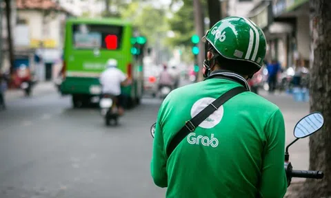 Tạm dừng dịch vụ gọi xe GrabBike, GoViet tại Hà Nội để phòng dịch
