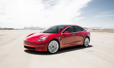 Siêu nhà máy của Tesla tại Thượng Hải vừa bàn giao những chiếc xe đầu ...