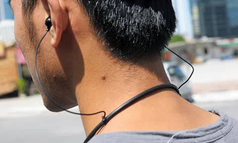 Diệu kỳ tai nghe thông minh có thể cảnh báo những nguy hiểm sắp xảy ra cho người đi bộ